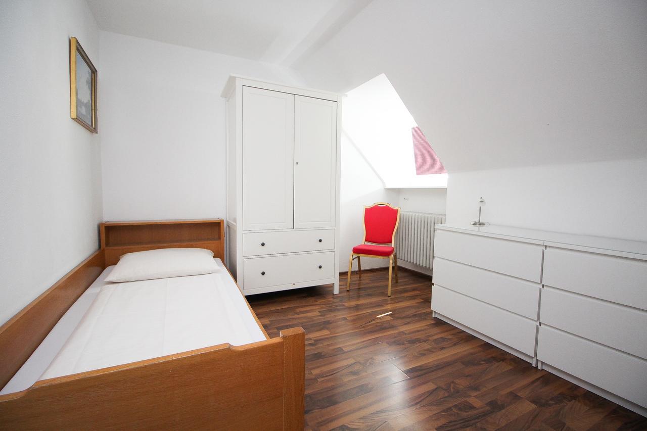 Hotel Olympia Мюнхен Экстерьер фото
